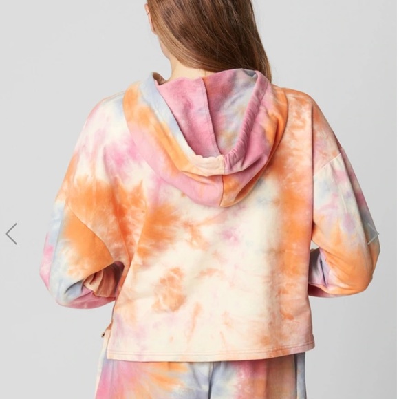 BlankNYC Sweet Spot sweatshirt and shorts - Picture 6 of 8